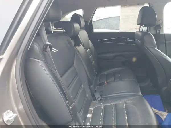 5XYPHDA54HG205187 2017 KIA SORENTO - Image 8