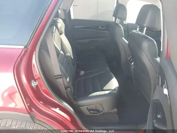 5XYPHDA54HG211166 2017 KIA SORENTO - Image 8