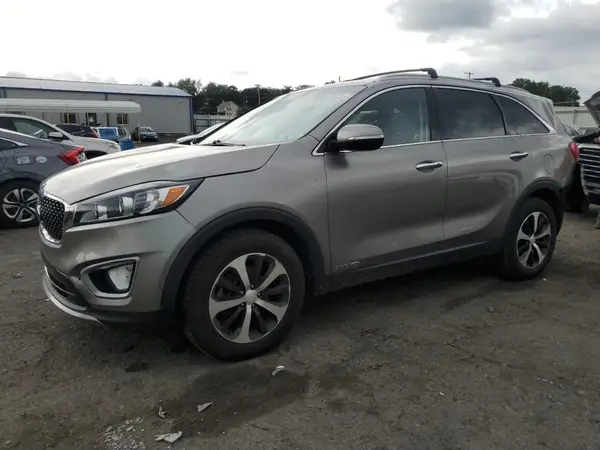 5XYPHDA54HG289897 2017 KIA SORENTO - Image 1