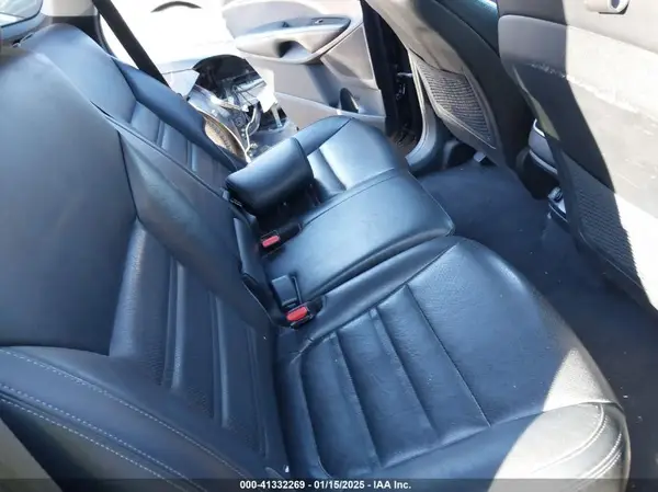 5XYPHDA54JG410997 2018 KIA SORENTO - Image 8