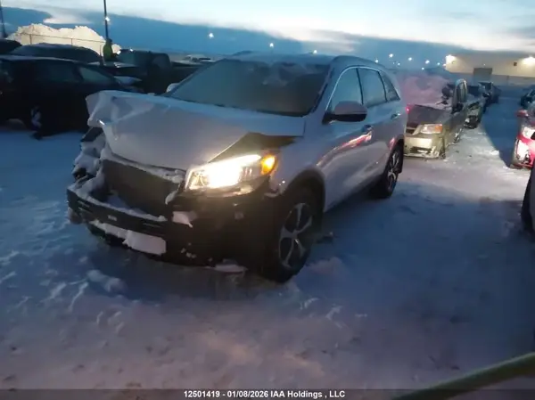 5XYPHDA54JG412765 2018 KIA SORENTO - Image 2