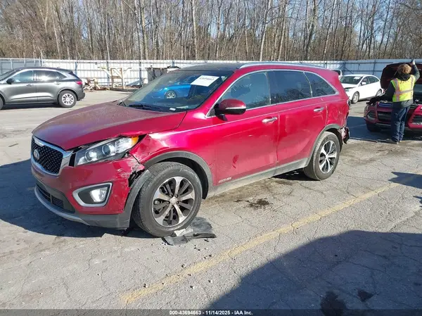 5XYPHDA54JG424060 2018 KIA SORENTO - Image 2