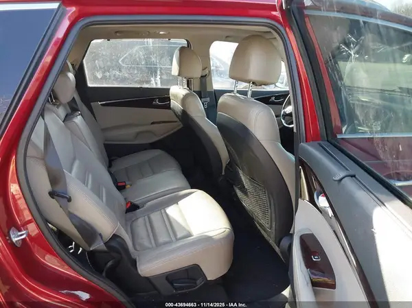5XYPHDA54JG424060 2018 KIA SORENTO - Image 8