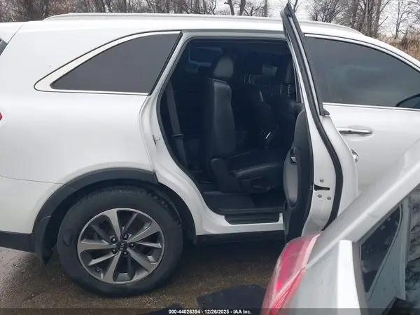 5XYPHDA54KG462888 2019 KIA SORENTO - Image 8