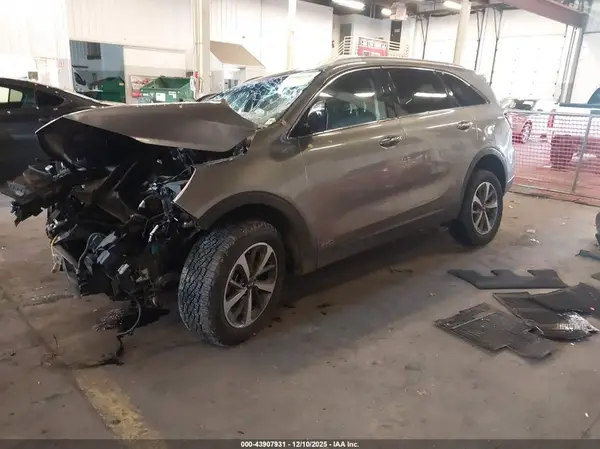 5XYPHDA54KG536861 2019 KIA SORENTO - Image 2