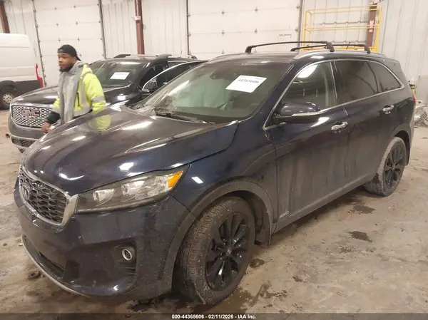 5XYPHDA54LG702443 2020 KIA SORENTO - Image 2
