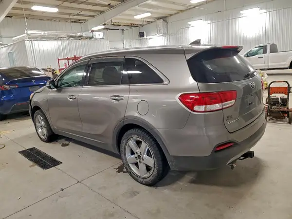 5XYPHDA55GG001593 2016 KIA SORENTO - Image 2