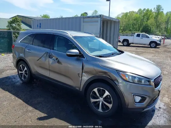 5XYPHDA55GG020256 2016 KIA SORENTO - Image 1