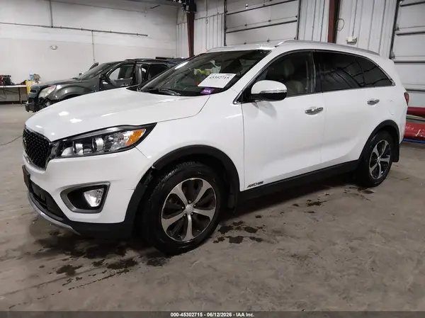 5XYPHDA55GG030432 2016 KIA SORENTO - Image 2