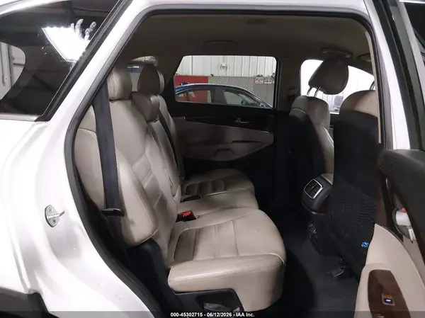 5XYPHDA55GG030432 2016 KIA SORENTO - Image 8