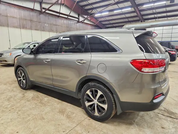 5XYPHDA55GG030608 2016 KIA SORENTO - Image 2