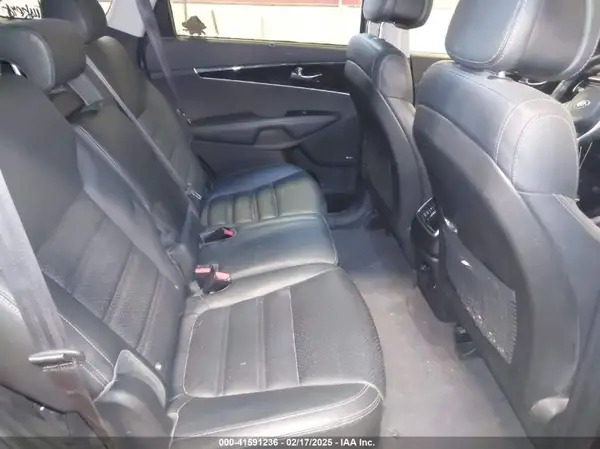5XYPHDA55GG080165 2016 KIA SORENTO - Image 8