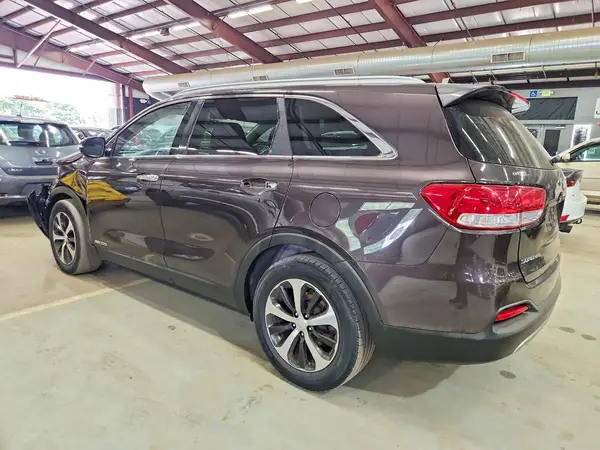 5XYPHDA55GG104058 2016 KIA SORENTO - Image 2