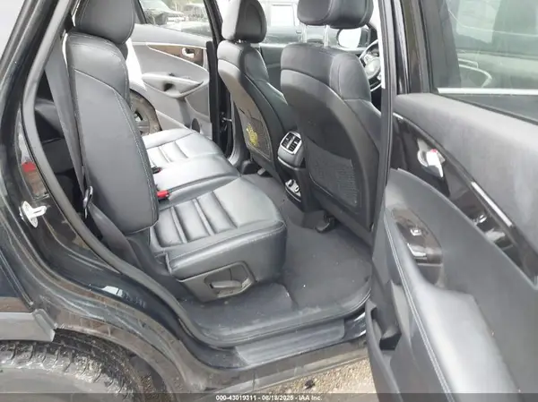 5XYPHDA55GG143541 2016 KIA SORENTO - Image 8