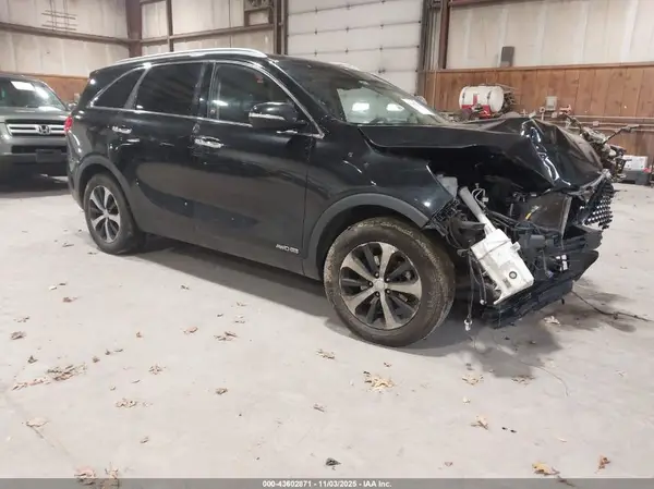 5XYPHDA55GG160453 2016 KIA SORENTO - Image 1