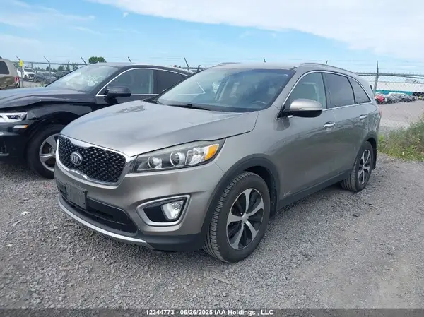 5XYPHDA55GG172568 2016 KIA SORENTO - Image 2