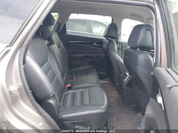 5XYPHDA55GG172568 2016 KIA SORENTO - Image 8