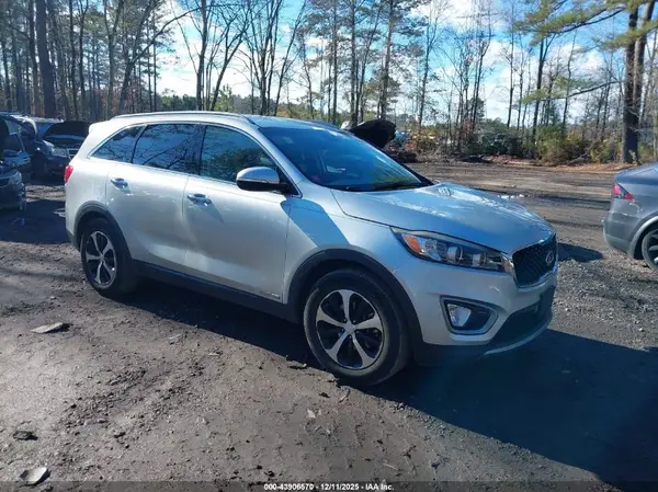 5XYPHDA55GG175678 2016 KIA SORENTO - Image 1