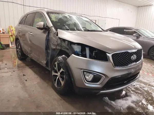 5XYPHDA55HG202038 2017 KIA SORENTO - Image 1