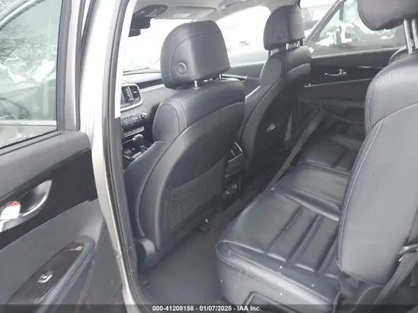 5XYPHDA55HG202038 2017 KIA SORENTO - Image 8