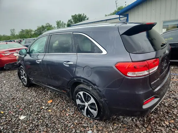 5XYPHDA55HG225688 2017 KIA SORENTO - Image 2