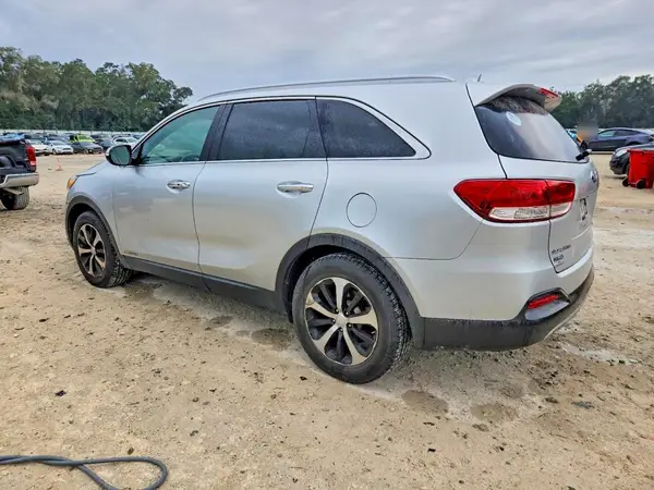 5XYPHDA55HG286734 2017 KIA SORENTO - Image 2
