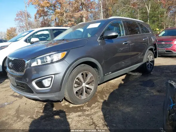 5XYPHDA55HG298124 2017 KIA SORENTO - Image 2