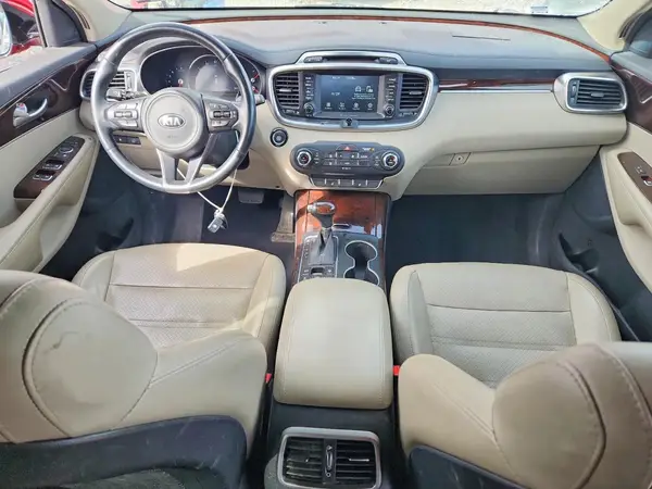 5XYPHDA55HG302785 2017 KIA SORENTO - Image 8