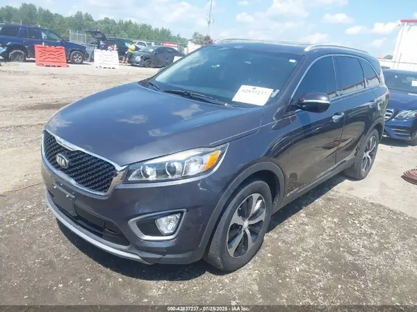 5XYPHDA55HG304276 2017 KIA SORENTO - Image 2