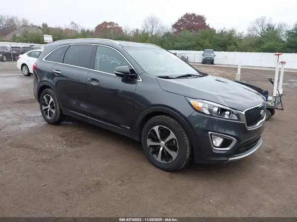 5XYPHDA55HG314550 2017 KIA SORENTO - Image 1