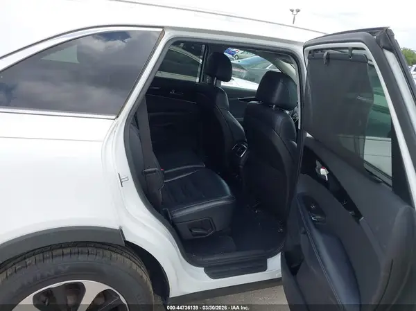 5XYPHDA55HG327508 2017 KIA SORENTO - Image 8