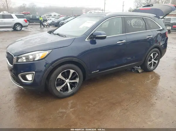 5XYPHDA55JG372695 2018 KIA SORENTO - Image 2