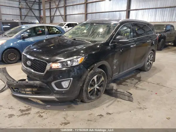 5XYPHDA55JG391490 2018 KIA SORENTO - Image 2