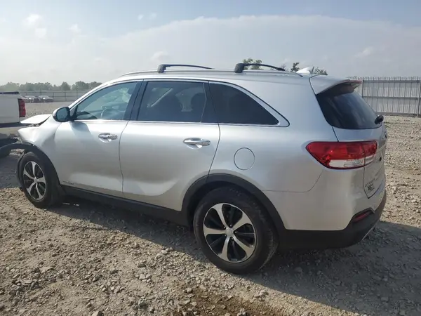 5XYPHDA55JG400852 2018 KIA SORENTO - Image 2