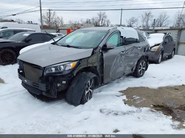 5XYPHDA55JG420454 2018 KIA SORENTO - Image 2