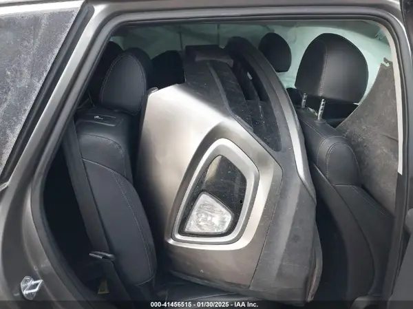 5XYPHDA55JG420454 2018 KIA SORENTO - Image 8