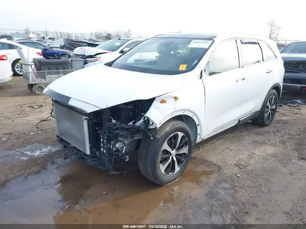 5XYPHDA55JG421328 2018 KIA SORENTO - Image 2