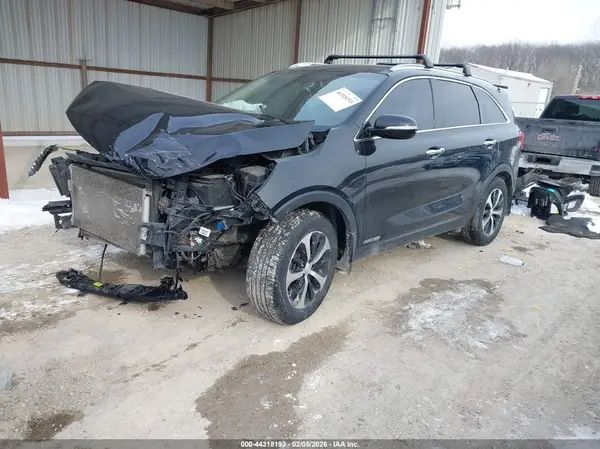 5XYPHDA55JG422396 2018 KIA SORENTO - Image 2