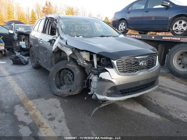 5XYPHDA55KG557427 2019 KIA SORENTO - Image 1