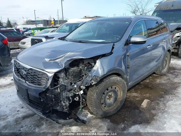 5XYPHDA55LG633049 2020 KIA SORENTO - Image 2
