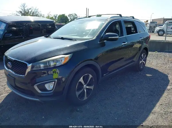 5XYPHDA56GG086928 2016 KIA SORENTO - Image 2