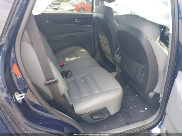 5XYPHDA56GG110256 2016 KIA SORENTO - Image 8