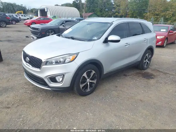 5XYPHDA56GG116347 2016 KIA SORENTO - Image 2