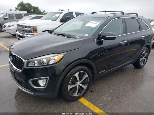 5XYPHDA56GG133679 2016 KIA SORENTO - Image 2