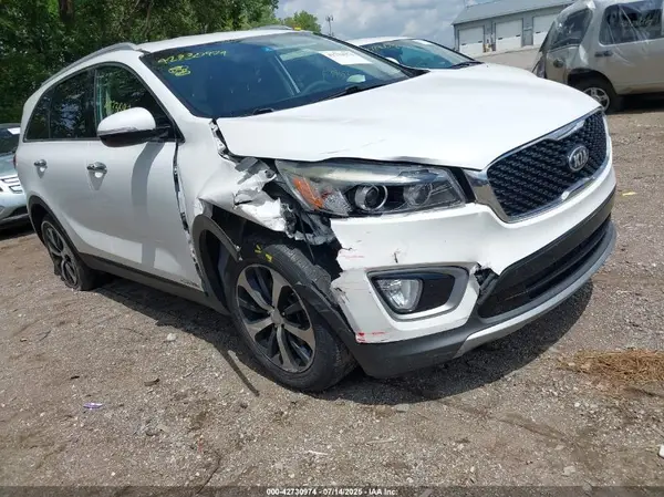 5XYPHDA56HG199943 2017 KIA SORENTO - Image 1