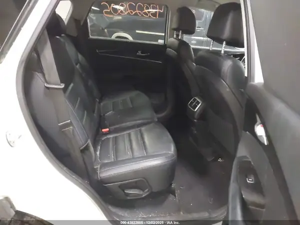 5XYPHDA56HG228745 2017 KIA SORENTO - Image 8