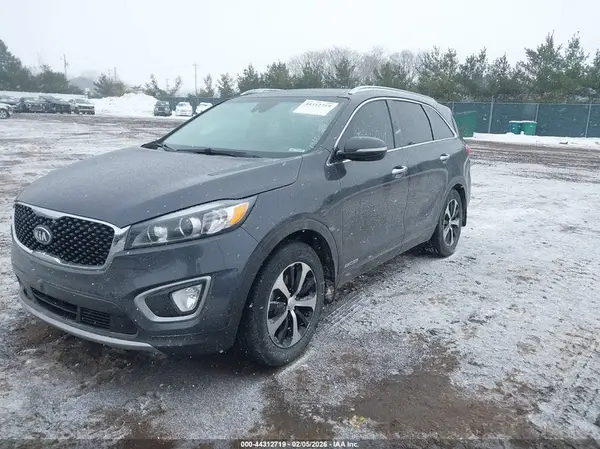 5XYPHDA56HG302875 2017 KIA SORENTO - Image 2