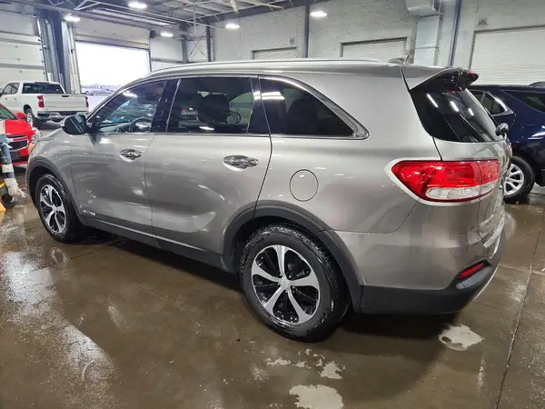 5XYPHDA56HG310023 2017 KIA SORENTO - Image 2