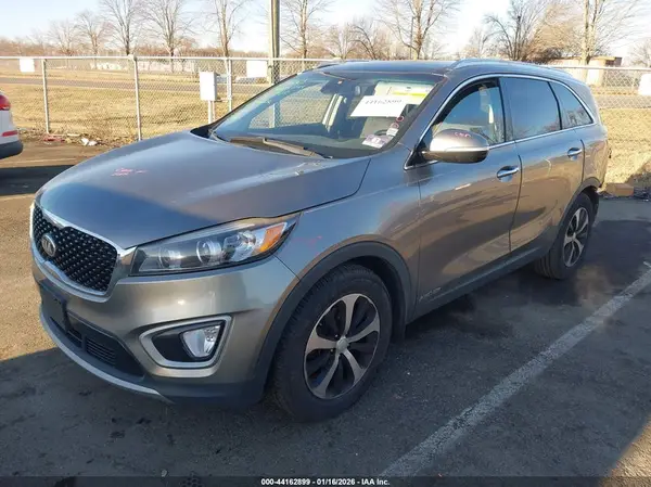 5XYPHDA56HG313780 2017 KIA SORENTO - Image 2