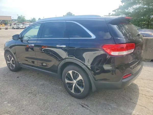 5XYPHDA56HG318803 2017 KIA SORENTO - Image 2
